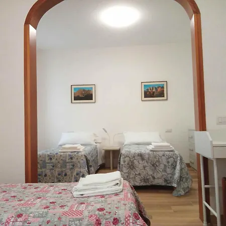 Casadebacco24 פדבנה